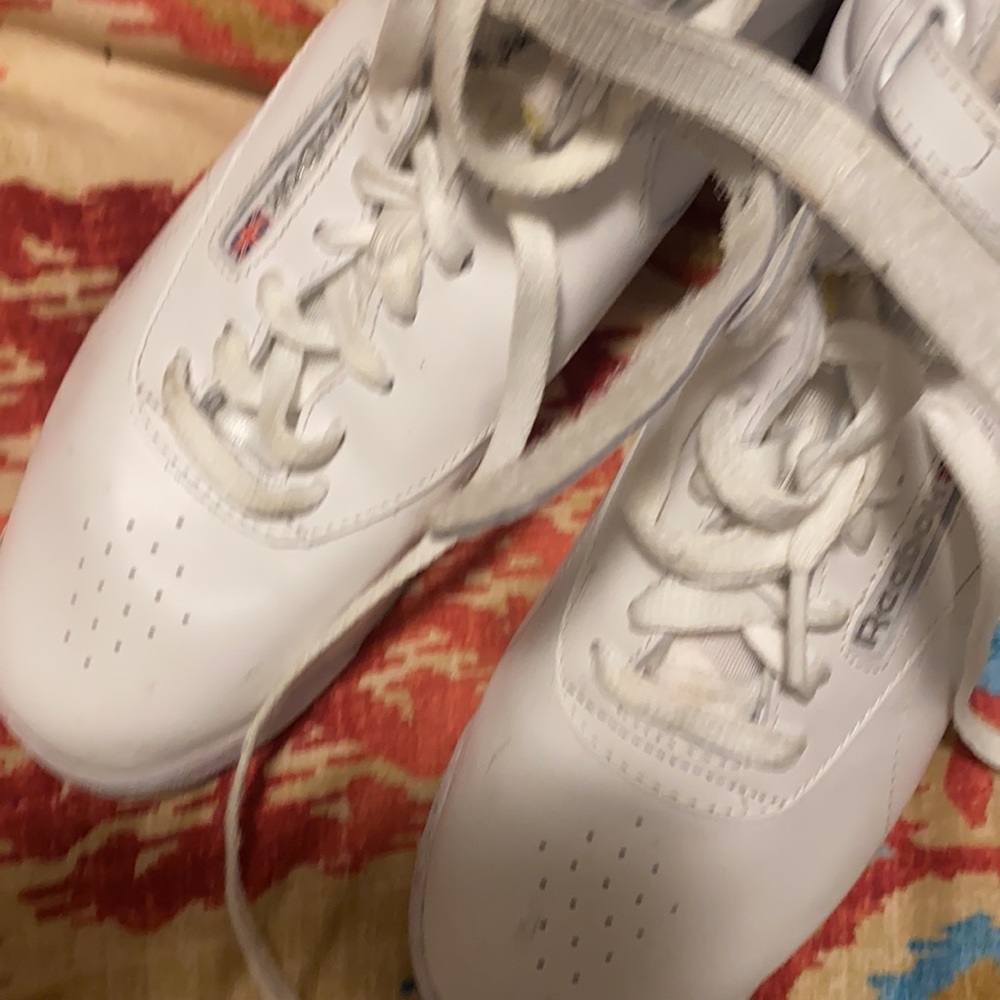 Barely used VINTAGE CLASSIC Reebok’s - Picture 4 of 6